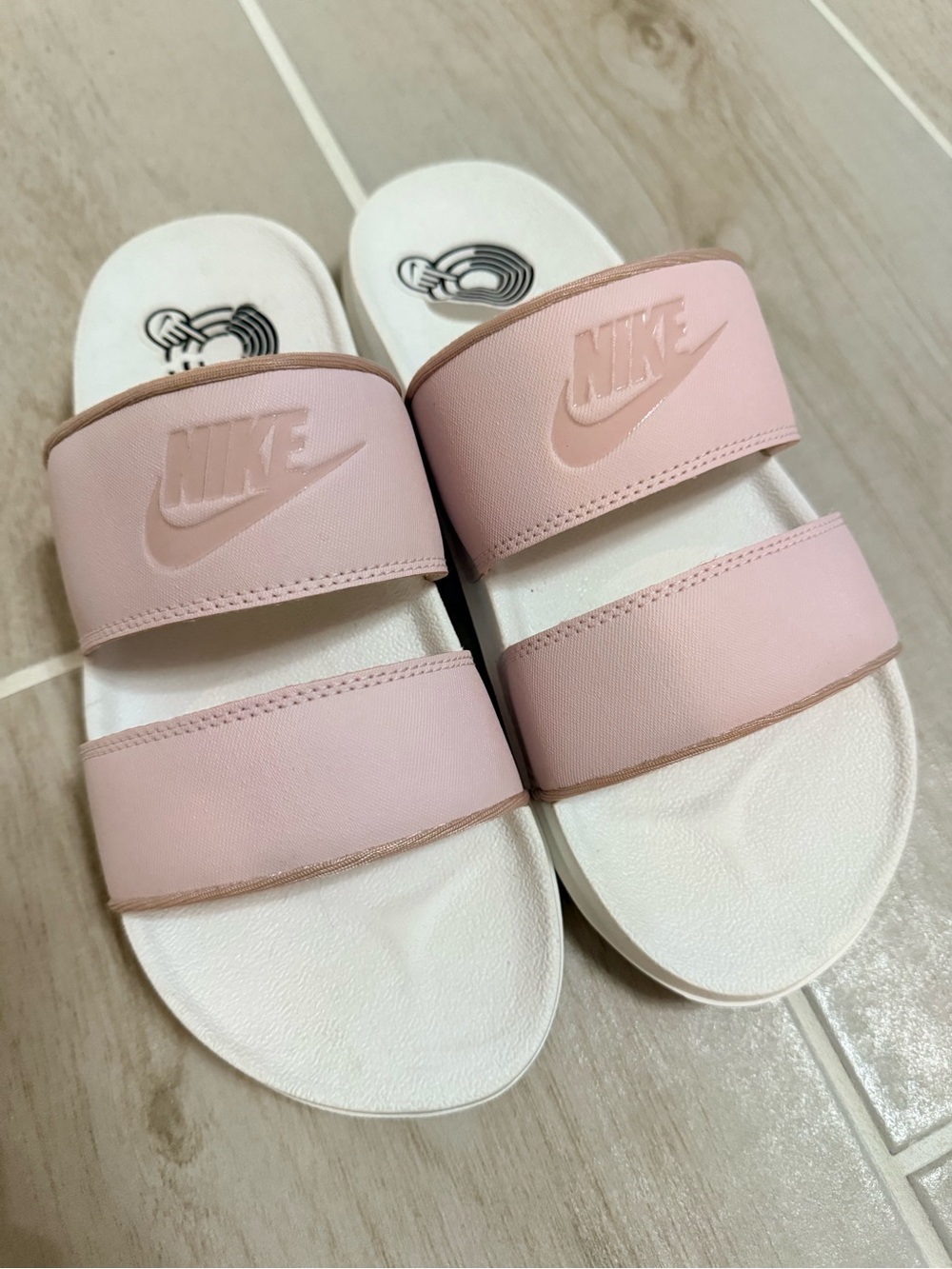 Women’s Nike offcourt duo slides sz 7 rare color barely rose pink